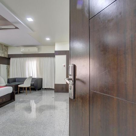 Hotel Le Grande Bijāpur Dış mekan fotoğraf