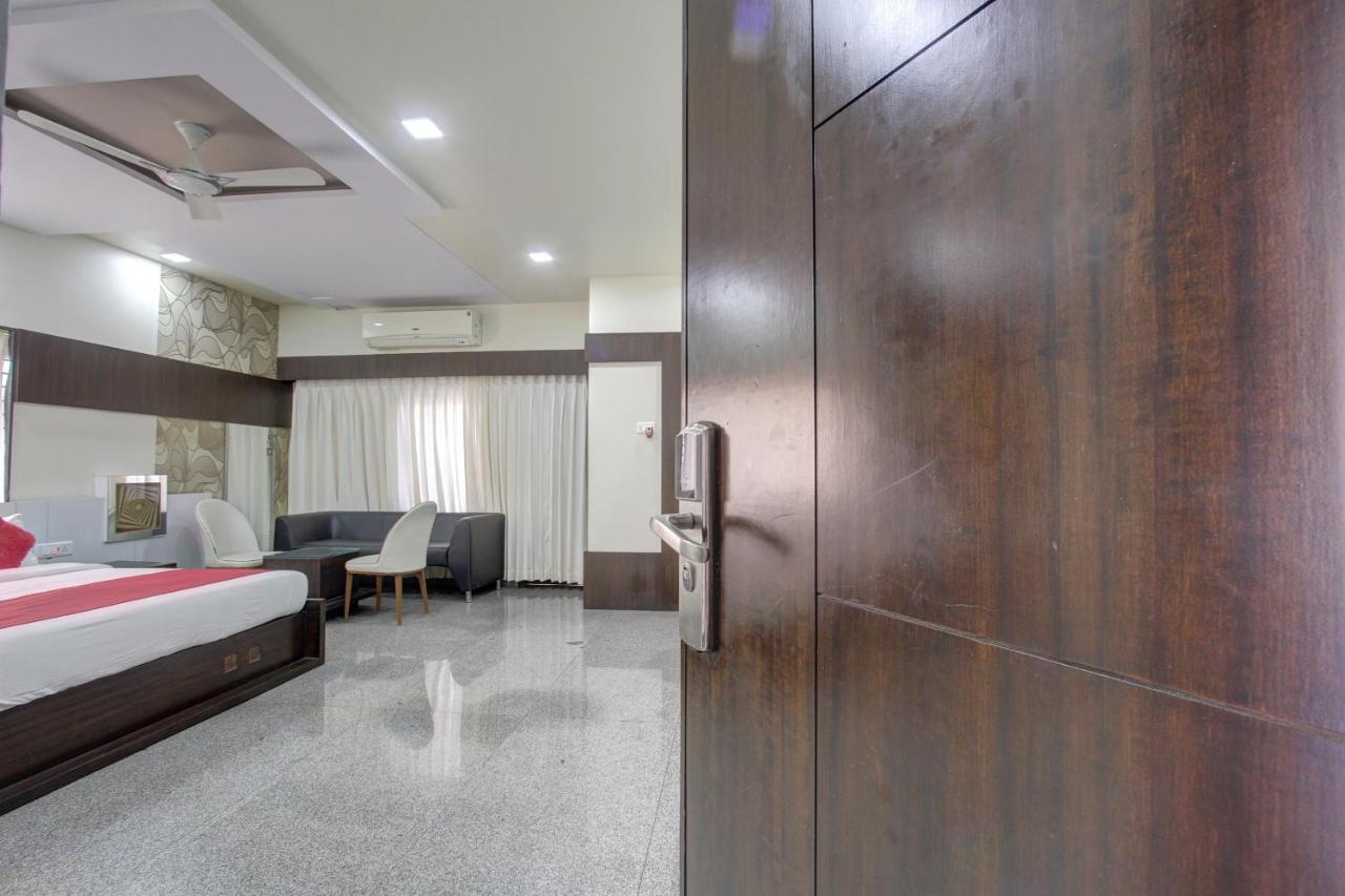 Hotel Le Grande Bijāpur Dış mekan fotoğraf
