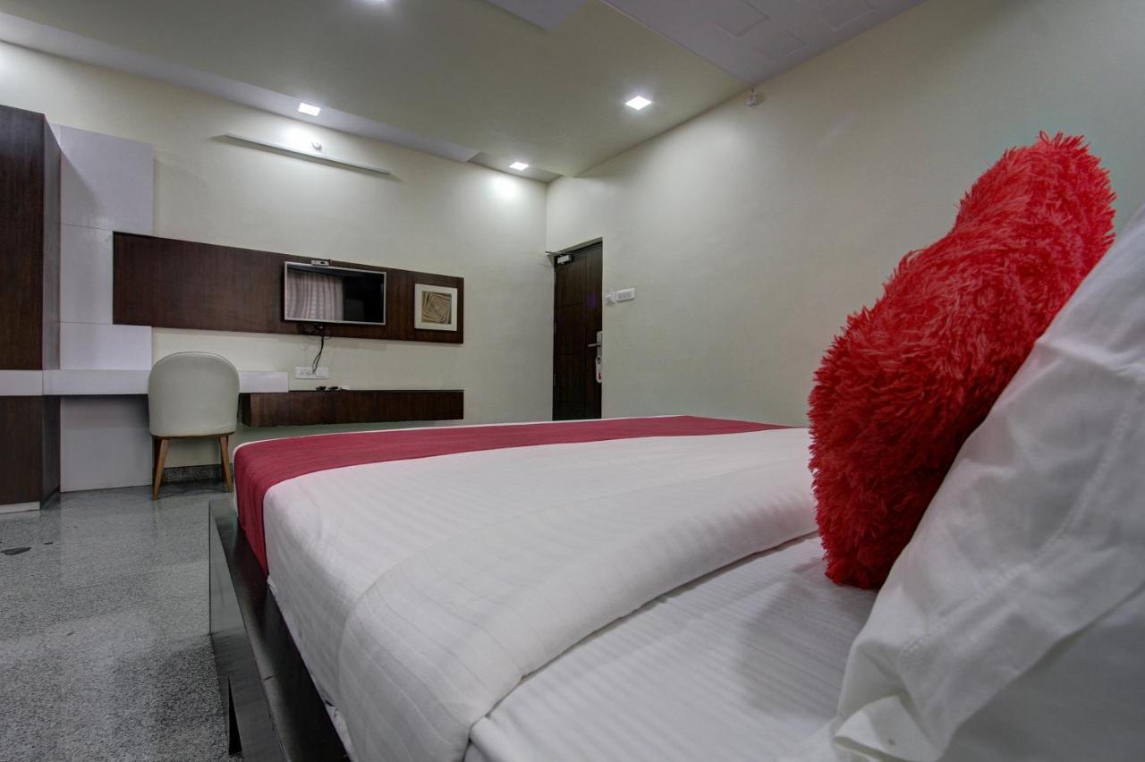 Hotel Le Grande Bijāpur Dış mekan fotoğraf